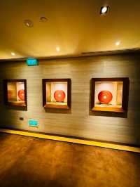 Travel hacks by using the hotel corridor painting