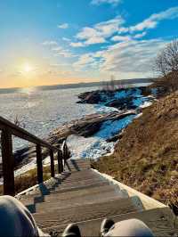 ONE OF THE BEST SUNSET VIEWING SPOT IN HELSINKI WITH THE FREEZING OCEAN VIEW 