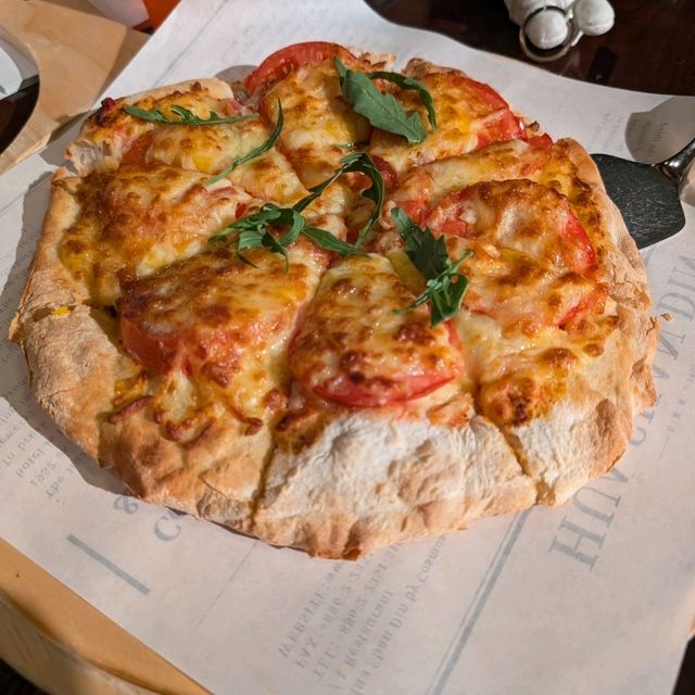「華山町 餐酒館」藝文特區旁的時尚驛站