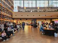 Taking a stroll in Starfield COEX Mall