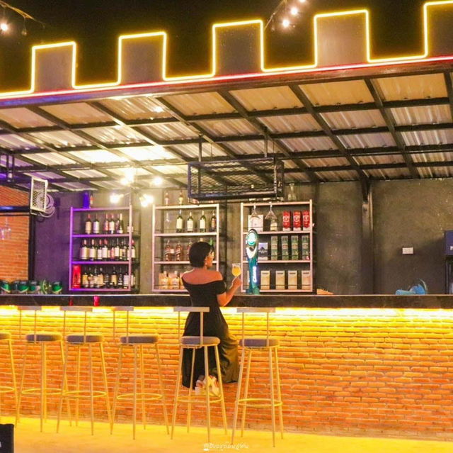นั่งชิลๆที่ร้อยเอ็ด🥂✨