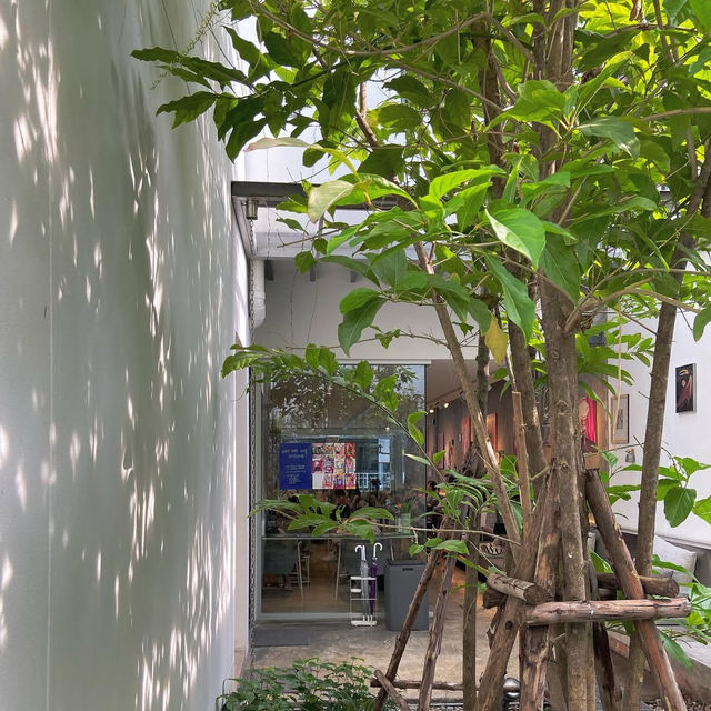 Laze.BKK 🥤✨~คาเฟ่ย่านสะพานควาย