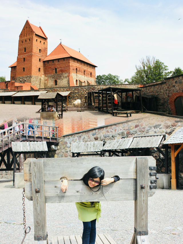 Trakai Castle: A Fairytale Fortress Amidst History and Water