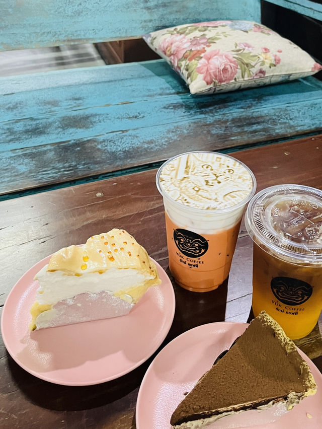 ร้านจริณ 