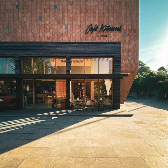 CAFE KITSUNE
