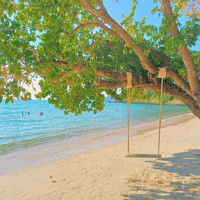 泰國沙美島非常漂亮的海灘景點:Ao prao beach，適合拍照📸打卡游泳