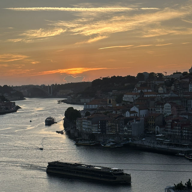 Sunset at Jardim do Morro 