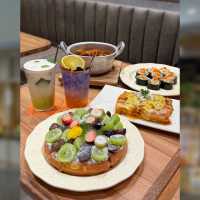【悠閒韓式cafe 香印提子窩夫】