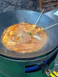 뜨끈한 솥뚜껑 닭볶음탕 맛집