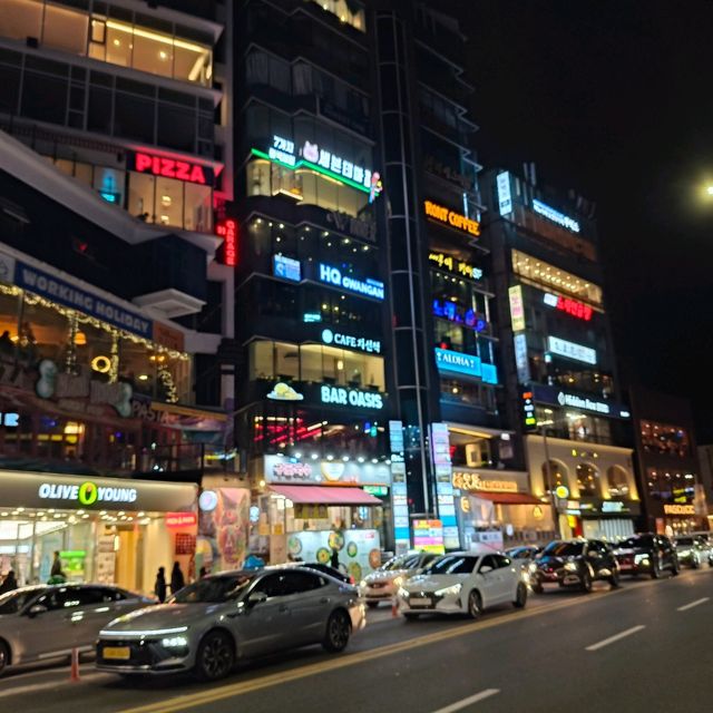 Moonlit Waves: The Enchantment of Gwangalli Beach Nights