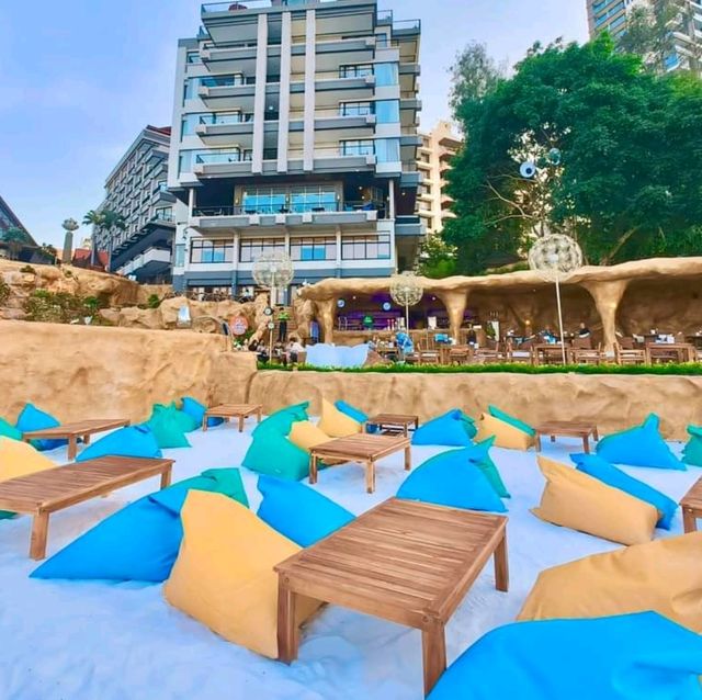 Blue Dragon Cafe and Beach Club