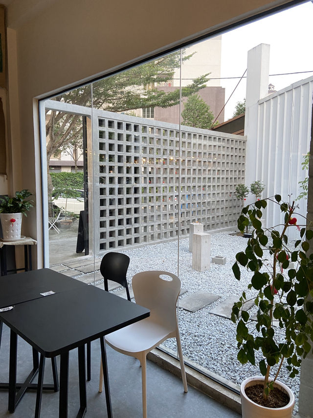 Core Cafe: Cozy Vibes & Great Coffee