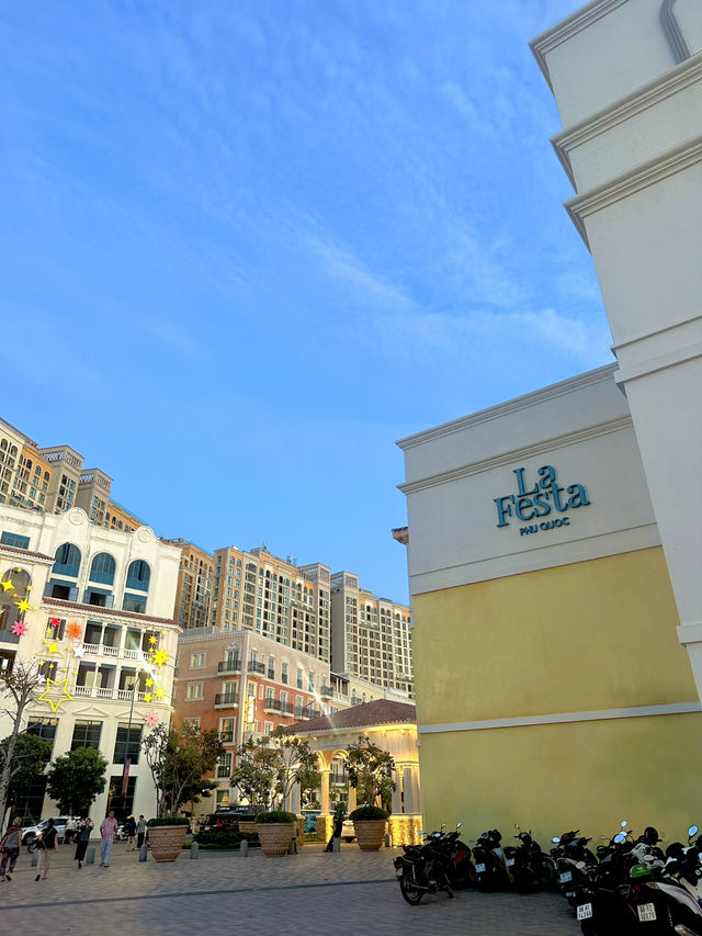 【フーコック島🇻🇳】最新のラグジュアリーホテルでアフターヌーンティ
