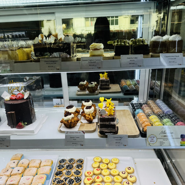 Daily Fresh Gelato & Delicate Desserts: My Afternoon at Just Bread