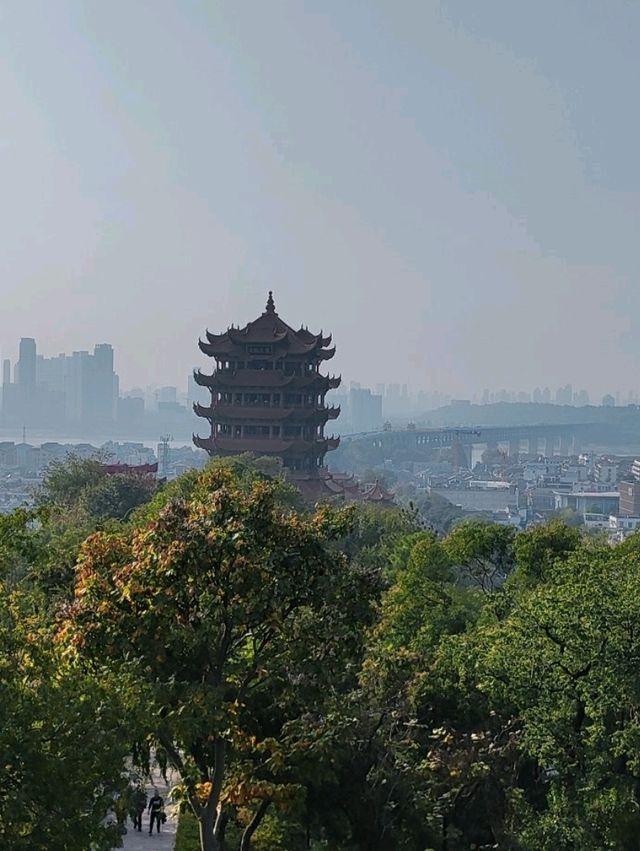 黃鶴樓登高俯瞰長江