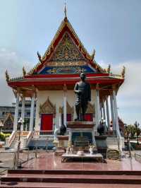 ไหว้พระวัดกลางเก่า จังหวัดสุราษฎร์ธานี