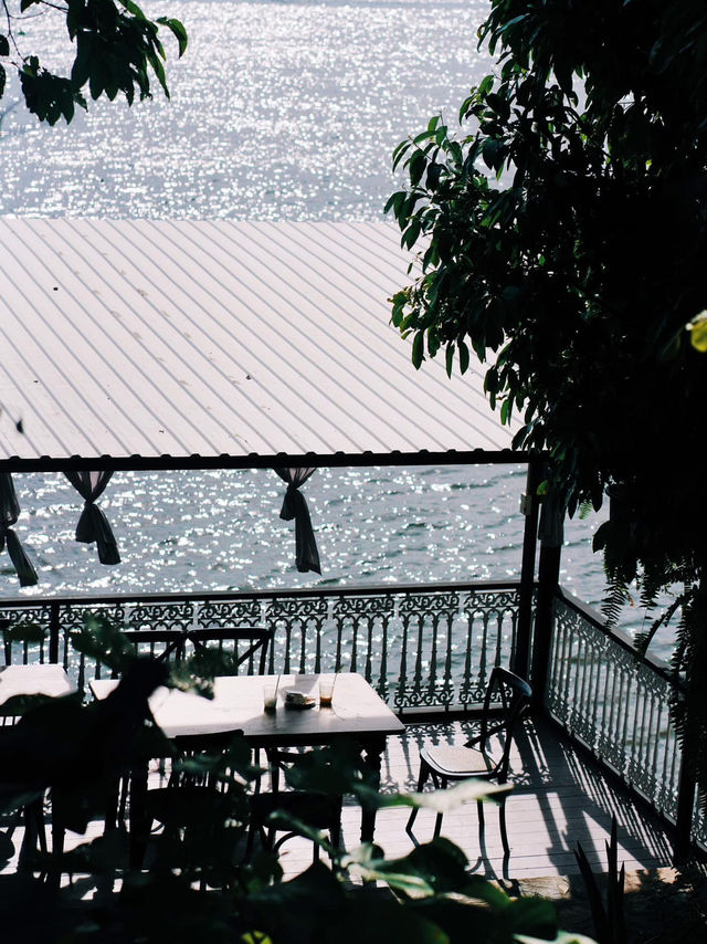 ☕✨ Ray River Cafe - คาเฟ่ริมแม่น้ำสุดชิล บรรยากาศดี