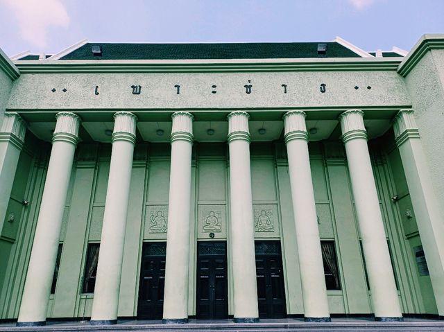 泰國曼谷市中心湄南河畔著名藝術中心建築花園景點：Pohchang Academy of Arts，適合拍照📸打卡