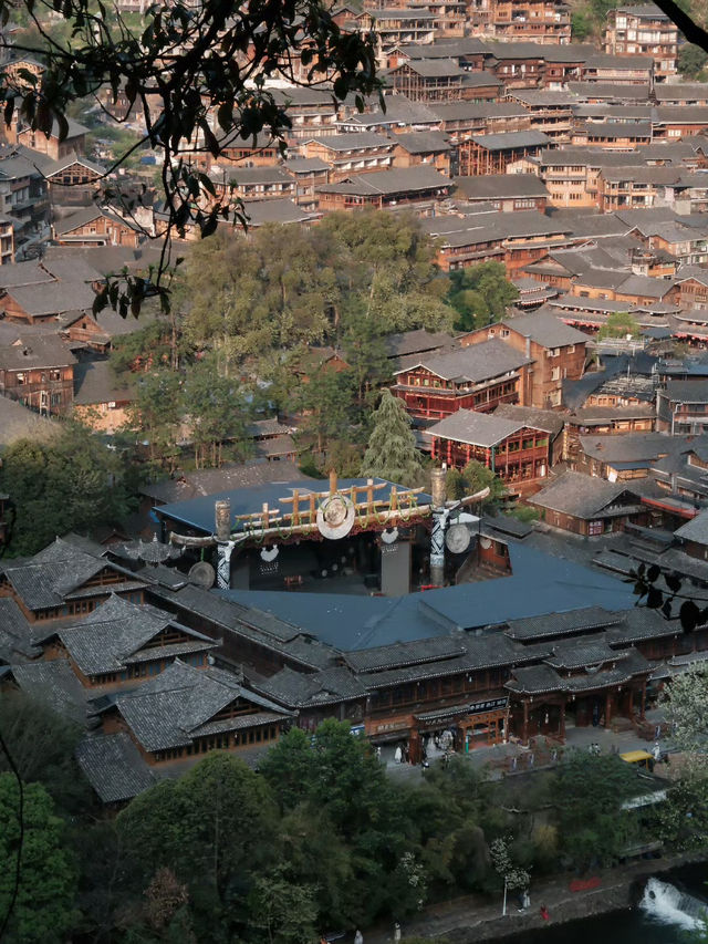 🇨🇳 Immersed in Tradition: Exploring the Rich Culture of Guizhou’s Qianhu Miao Village 🇨🇳 Immersed in Tradition: Exploring the Rich Culture of Guizhou’s Qianhu Miao Village