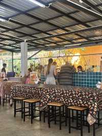 ร้าน “แก้วกะเพราปู x DND CAFE” 