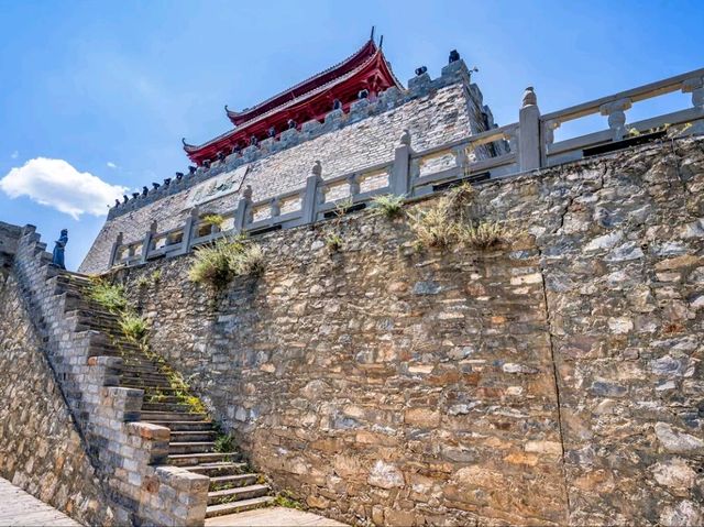 Weiyuan Gate: Showcasing Ancient Military Ingenuity