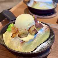 Chakadou: A Stylish Café in Aoyama with Delicious French Toast