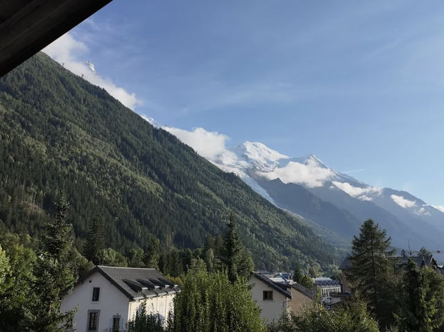 Hôtel Hameau Albert 1er: A Luxurious Alpine Retreat in Chamonix