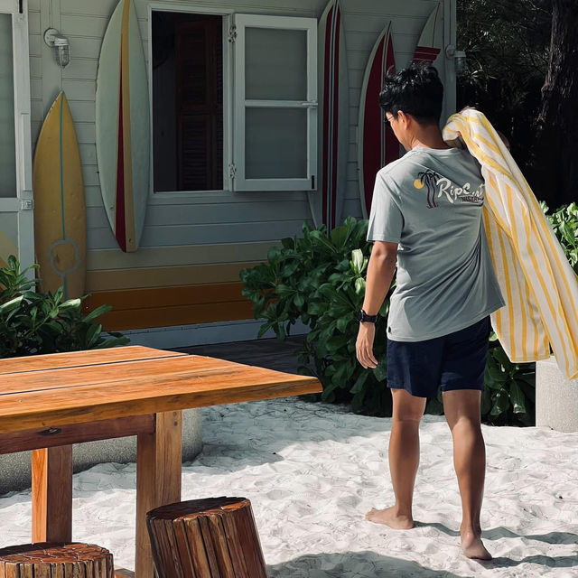 🌴 𝗧𝗵𝗲 𝗦𝘁𝗮𝗻𝗱𝗮𝗿𝗱 𝗛𝘂𝗮 𝗛𝗶𝗻 ⛱️  