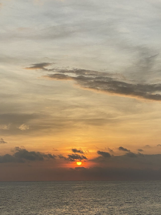Chasing the Sun: Stunning Sunrise Views from the Balcony of Spectrum of the Seas