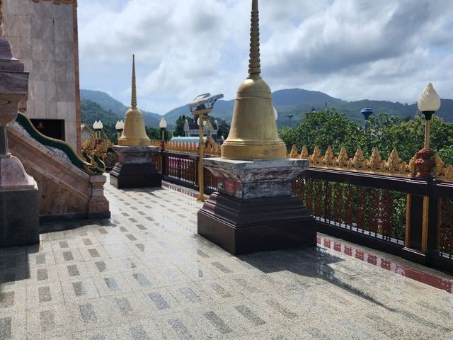 [🇹🇭プーケット] プーケットのワットチャロン：島の精神的な中心地を訪れる