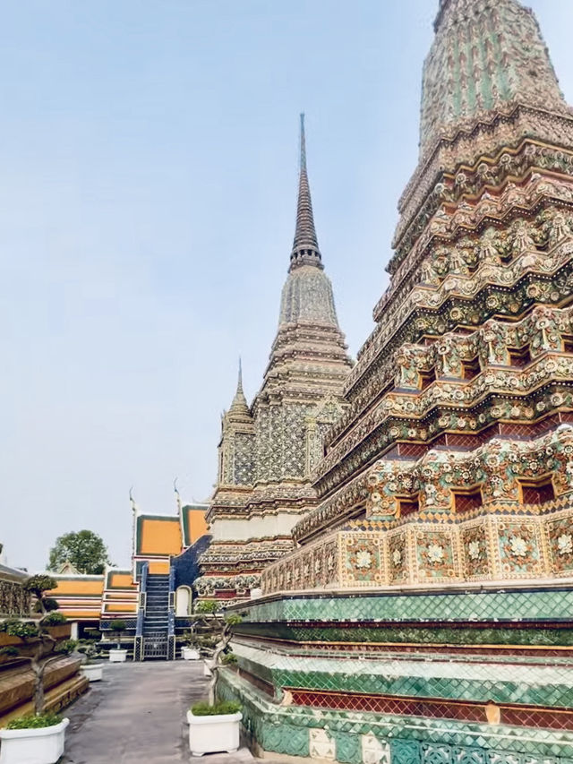 Wat Pho’s Reclining Buddha: A Sight to Behold