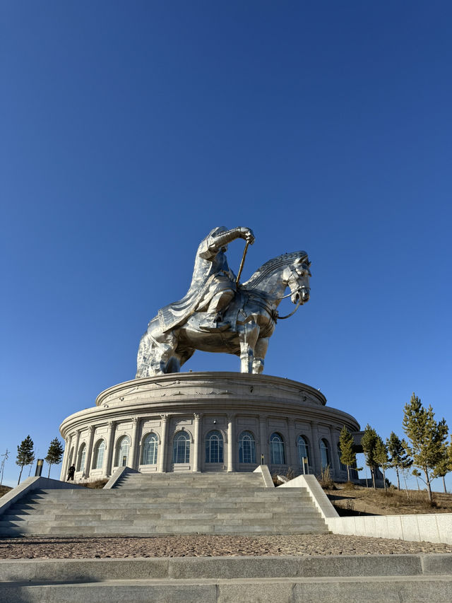 몽골의 정체성이자 상징인 징기스칸