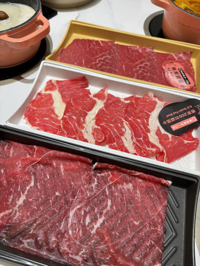 多元化台式牛肉海鮮火鍋吃到飽