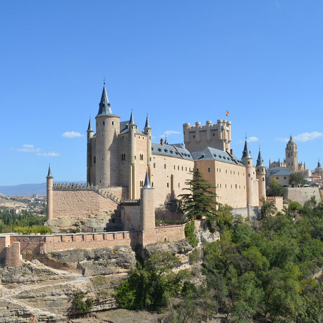 【スペイン】おとぎ話の世界！セゴビアのアルカサル🏰✨