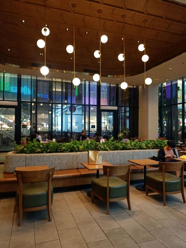 ร้าน Starbucks ตึก SIAMSCAPE 