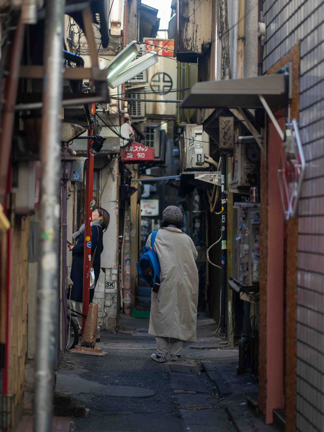 レトロとモダンが交差する街、三軒茶屋スナップ