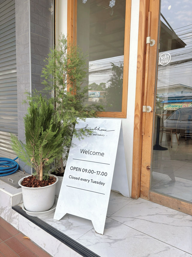 Sweethome Cafe & Bekery ร้านดีๆใกล้วัดหลวงพ่อโสธร