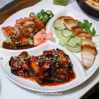 หมูหันหม่อมถนัดแดก 