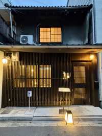 【大阪・新福島】囲炉裏で味わう四季の贅沢「灰色ロマン」