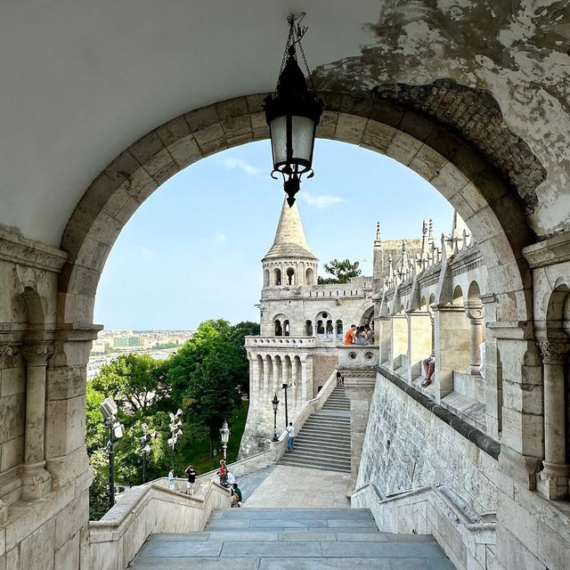 🏰✨ "A Regal Weekend at Matthias Church: Crown Jewels, Castle Views & Chiming Bells