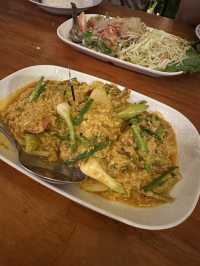 ร้านอาหารสกลนคร เดอะเทอเรสต์ bar and restaurant
