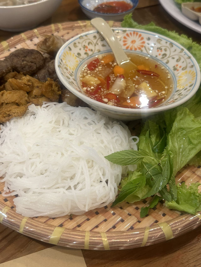  나트랑에서 꼭 가봐야 할 맛집 5곳을 소개합니다! 🍽️🌴