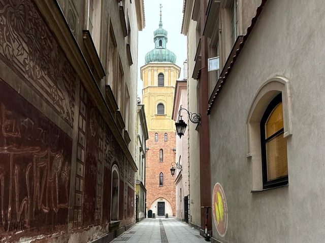 Presidential Palace & Royal Castle: Warsaw's Iconic Duo👑🏛️   