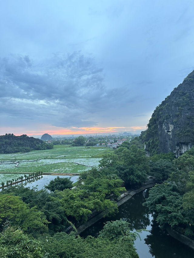 Sun rise at Mua Cave Ninh Binh 