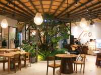 เกื้อ คาเฟ่