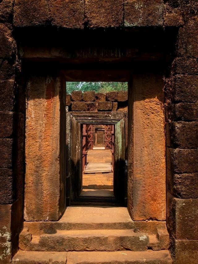 Ancient Vibes & Ruins