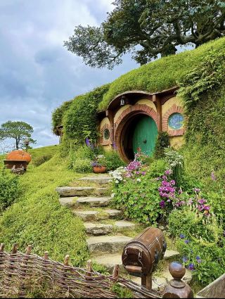 Hobbiton Village: A Journey to the Idyllic Middle-earth