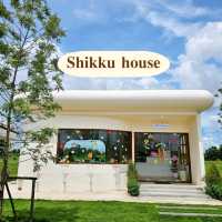 Shikku house bar & cafe 🤍