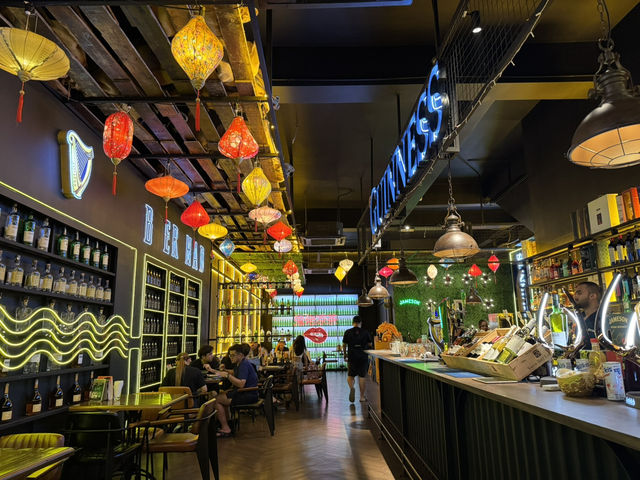 Pint Stop at Eco: Great Bites, Cold Drinks & Live Vibes