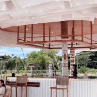 Luca Beach Club Sichon คาเฟ่และร้านอาหารริมทะเล